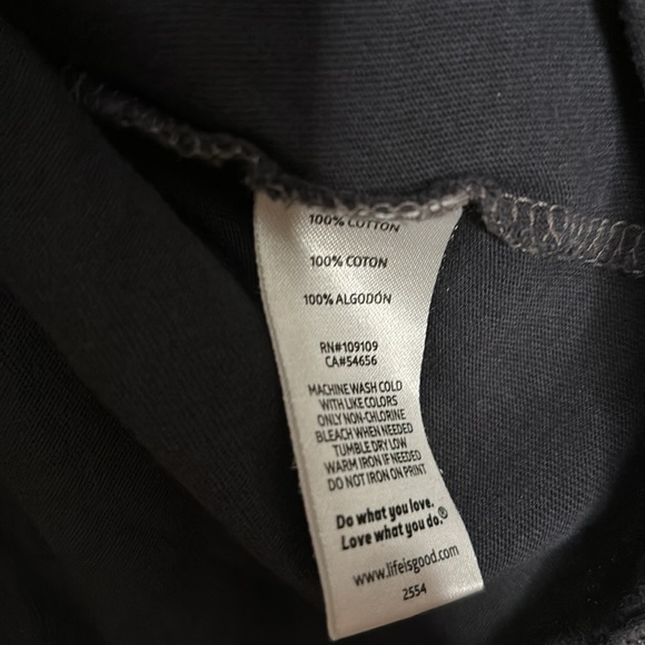 Life is good tee shirt. Medium - Picture 9 of 9